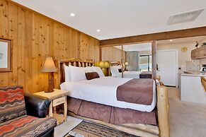 Forest Shores Lake View Condo #2250