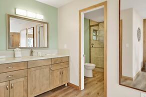 Eagle Escape ON BIG Bear Lake #2423