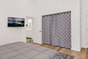 Summit Vellucci #744