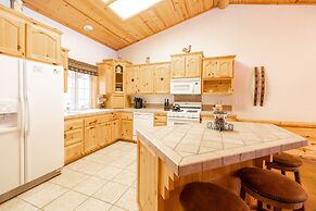 Little Cubs Cabin #1986