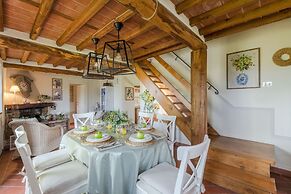 Grumo Farmhouse in Pescaglia