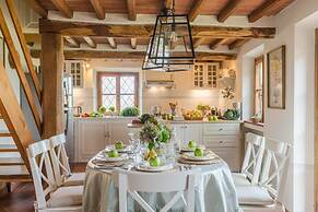 Grumo Farmhouse in Pescaglia