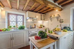 Grumo Farmhouse in Pescaglia