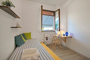 Elizabeth House-100m Lake & Priv.parking