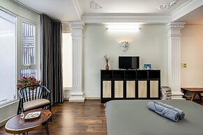 New HoLo Le Thanh Ton SaiGon