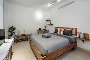 New HoLo Le Thanh Ton SaiGon