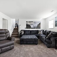 Hometown Hideaway - 4BR 2 5BA Pool Game Room