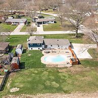 Hometown Hideaway - 4BR 2 5BA Pool Game Room