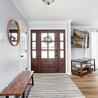 Hometown Hideaway - 4BR 2 5BA Pool Game Room