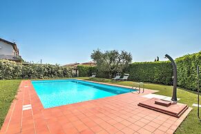 Grotten Loft with lake view and pool