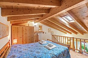 Grotten Loft with lake view and pool