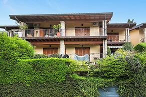 Grotten Loft with lake view and pool