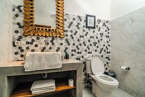 Komodo Suites Downtown