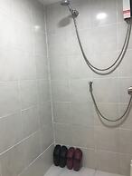 4 Bedroom/5 Beds Villa Din Daeng BKK