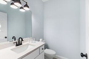 It’s Fox O'Clock Somewhere with Private Pool