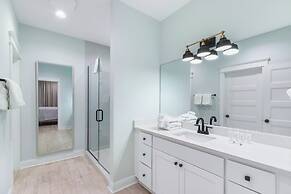 It’s Fox O'Clock Somewhere with Private Pool