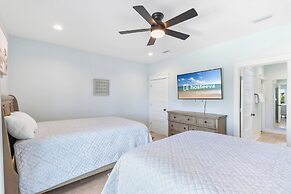 It’s Fox O'Clock Somewhere with Private Pool