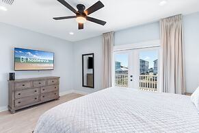 It’s Fox O'Clock Somewhere with Private Pool