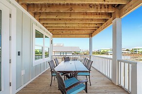 It’s Fox O'Clock Somewhere with Private Pool