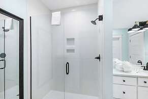 It’s Fox O'Clock Somewhere with Private Pool