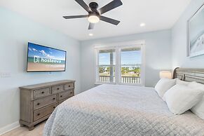 It’s Fox O'Clock Somewhere with Private Pool