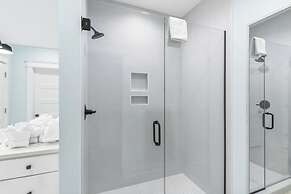 It’s Fox O'Clock Somewhere with Private Pool