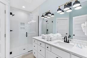 It’s Fox O'Clock Somewhere with Private Pool