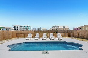 It’s Fox O'Clock Somewhere with Private Pool