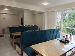 FLORET RESORT LACHUNG