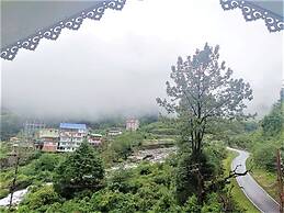 FLORET RESORT LACHUNG