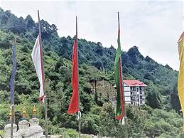 FLORET RESORT LACHUNG