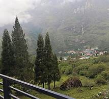 FLORET RESORT LACHUNG