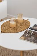 Herbu Oksza Apartment Warsaw by Renters