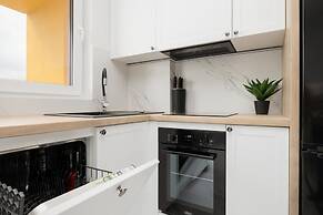 Herbu Oksza Apartment Warsaw by Renters
