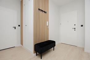 Herbu Oksza Apartment Warsaw by Renters