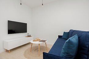 Herbu Oksza Apartment Warsaw by Renters