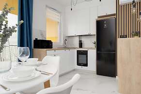 Herbu Oksza Apartment Warsaw by Renters