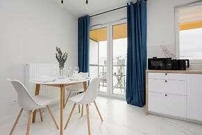 Herbu Oksza Apartment Warsaw by Renters