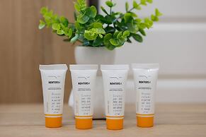 Herbu Oksza Apartment Warsaw by Renters