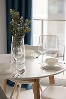 Herbu Oksza Apartment Warsaw by Renters