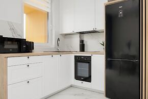 Herbu Oksza Apartment Warsaw by Renters