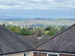 4 Bedrooms Full House Stourbridge Birmingham