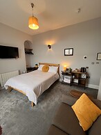 Hoopers Sandy Beach Guest Rooms
