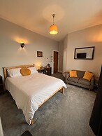 Hoopers Sandy Beach Guest Rooms