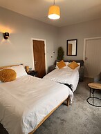 Hoopers Sandy Beach Guest Rooms