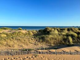 Hoopers Sandy Beach Guest Rooms