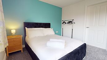 5-bedroom Home - Sleeps 16 - Ideal for Groups