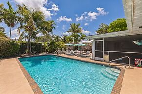 Private Villa With Pool And Sauna 5 Bedroom Home by RedAwning