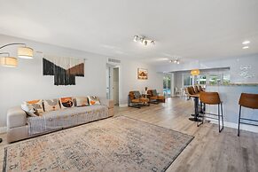 Private Villa With Pool And Sauna 5 Bedroom Home by RedAwning