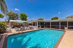 Private Villa With Pool And Sauna 5 Bedroom Home by RedAwning